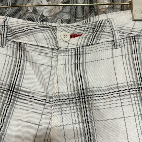 Rusty brand plaid shorts size 36 men’s excellent condition only used once - Picture 2 of 6